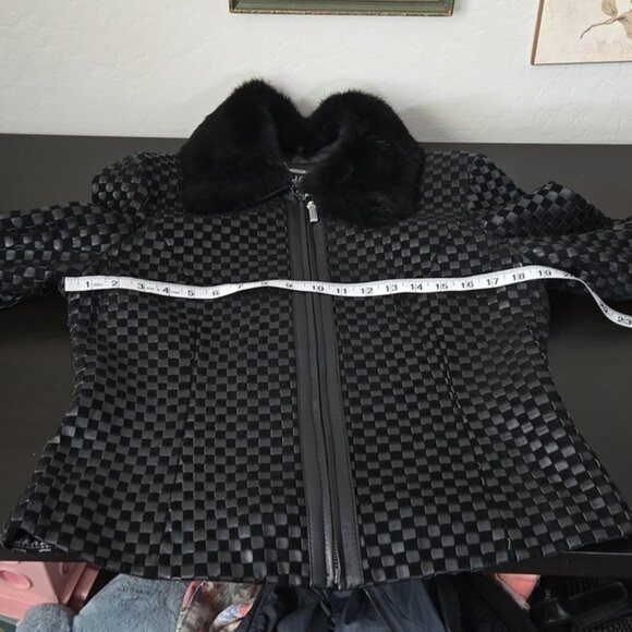 Vintage St. John Black Textured Women's Jacket With Rabbit Fur Collar Zipper M - Picture 10 of 16